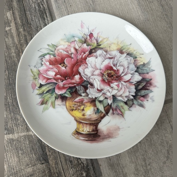 Floribunda Roses & Peonies Floral Plate Hand Decorated Embossed Flower Bouquet - Picture 4 of 10